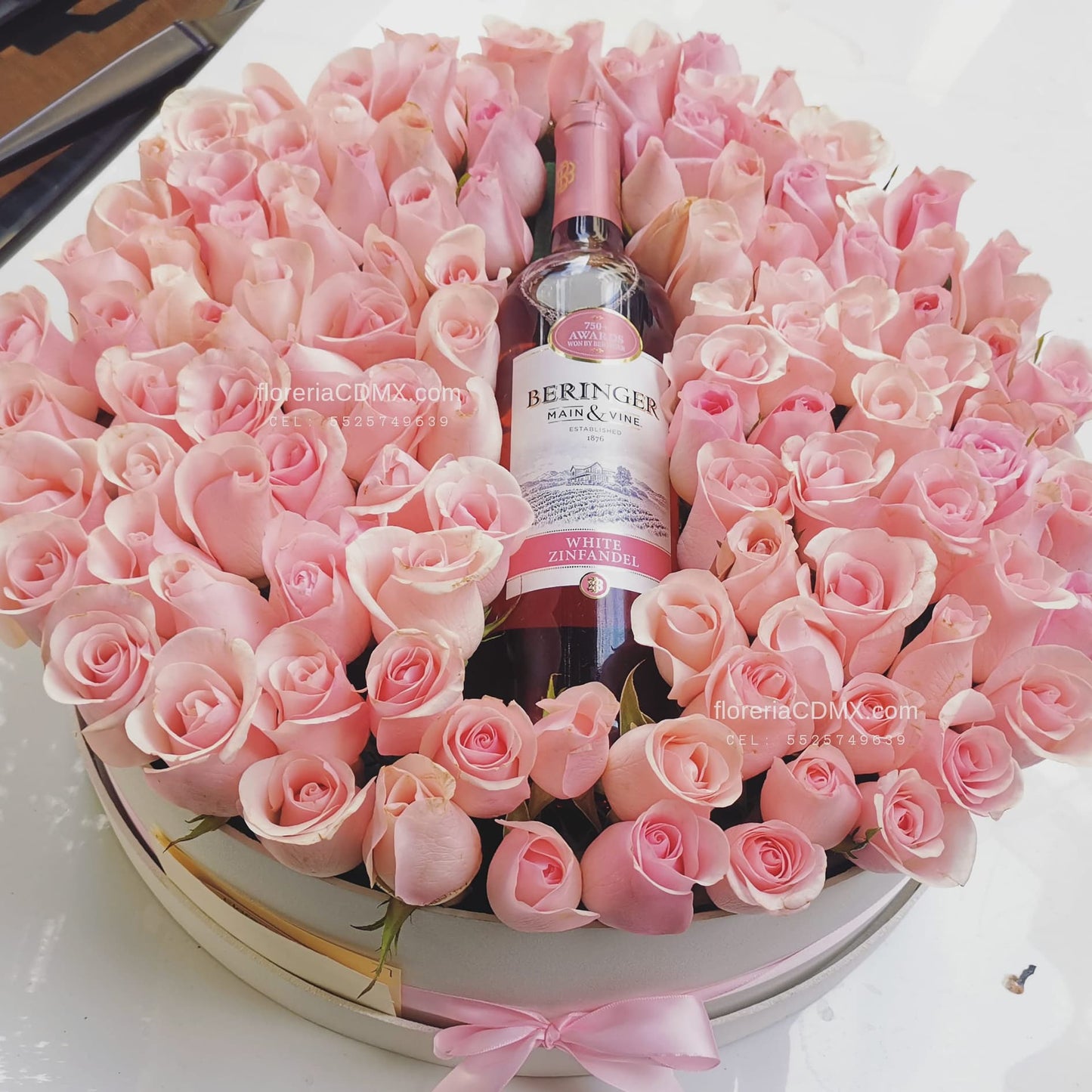 Amanecí en tus brazos 120 Rosas con Vino 750ml