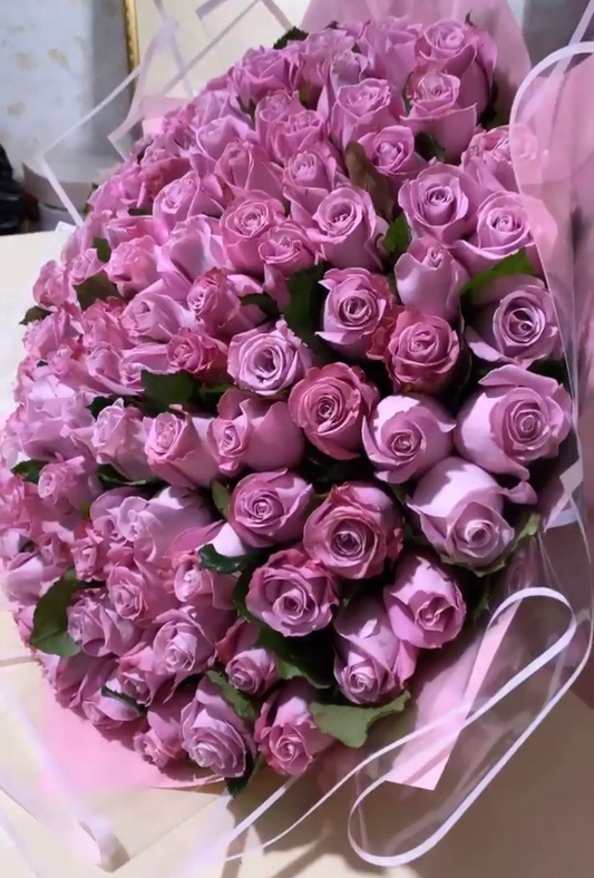 Lila Ramo de 50 rosas (10 Mayo)