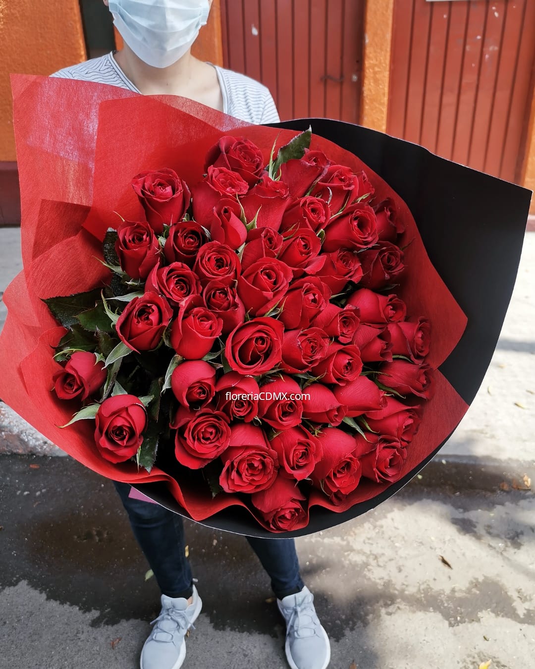 Sisal Ramo de 50 rosas (10 Mayo)
